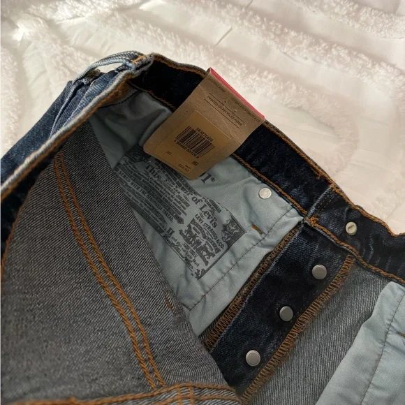 Levi's Women's 501 Dark Indigo Jean Shorts - Picture 7 of 9